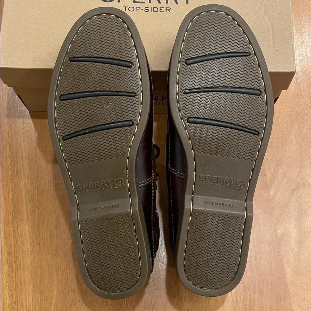 Sperry durable they size